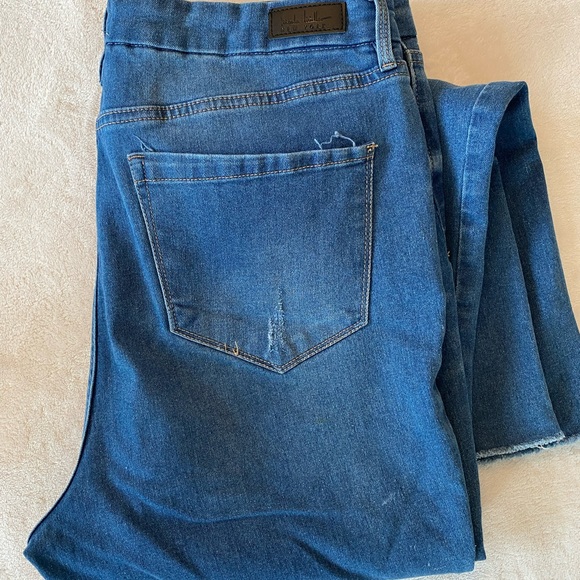 Nicole Miller, Soho, high-rise boot cut jeans - Picture 2 of 4